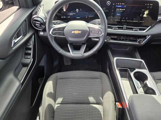 Used 2025 Chevrolet Equinox LT w/ Safety and Technology Package image 12