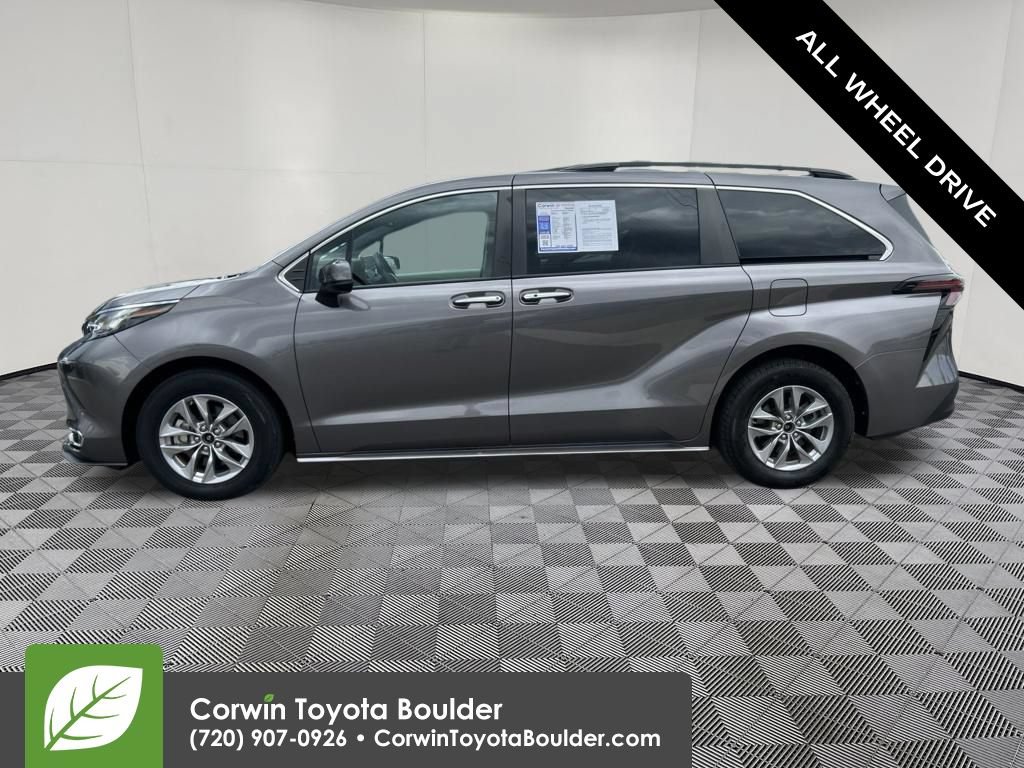 Used 2023 Toyota Sienna XLE w/ XLE Plus Package AWD/4WD image 4