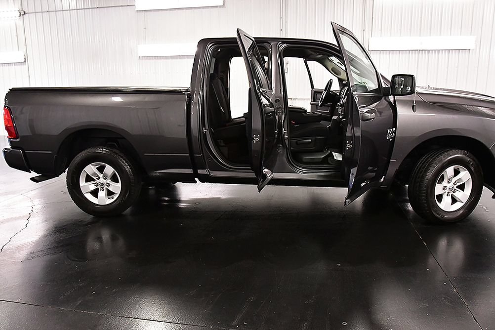 Used 2019 RAM 1500 Express AWD/4WD image 30