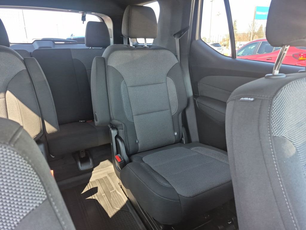 Certified 2023 Chevrolet Traverse LT FWD image 12