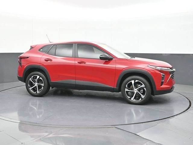 Used 2026 Chevrolet Trax RS FWD image 17