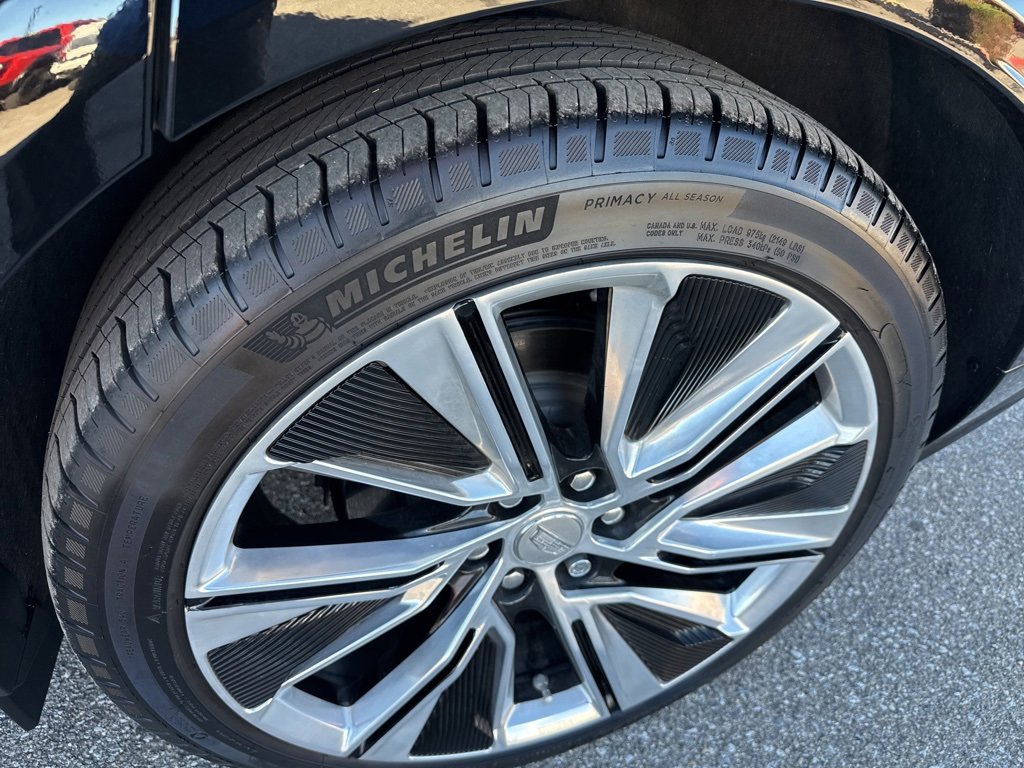 Used 2024 Cadillac Lyriq Luxury w/ LPO, Floor Liner Package image 12