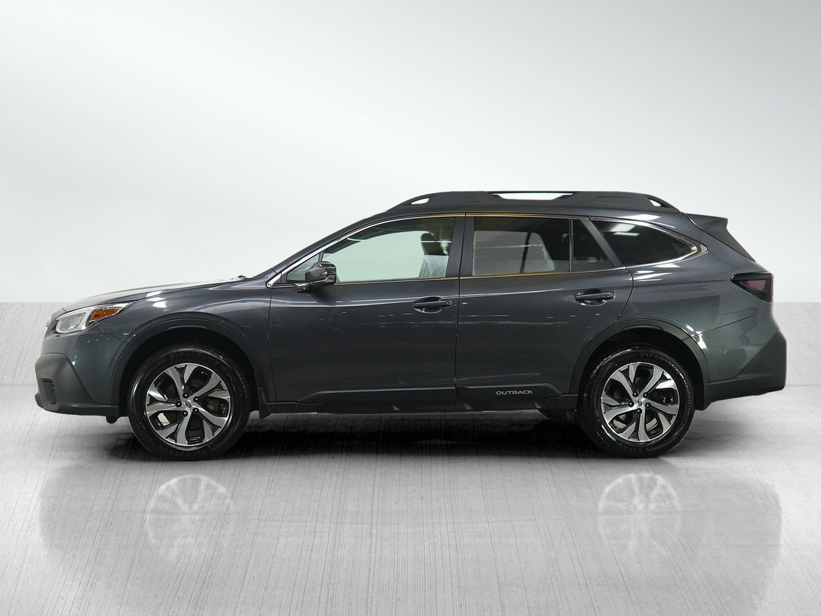 Used 2020 Subaru Outback Limited image 2