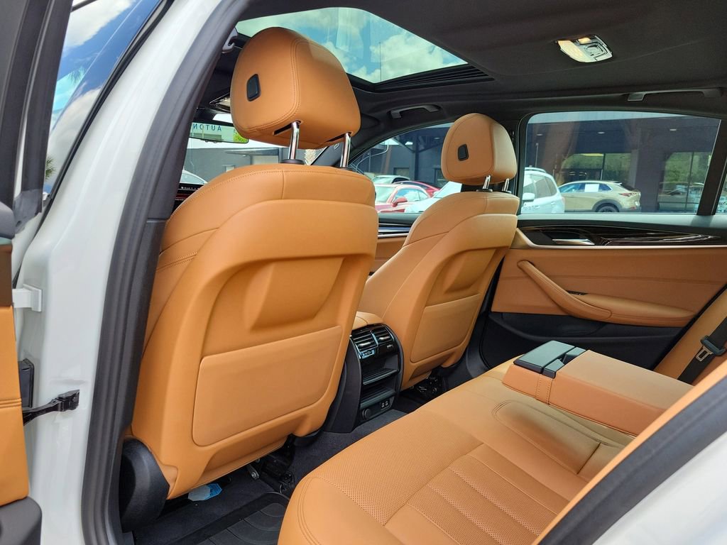 Used 2022 BMW 530i w/ Convenience Package image 11