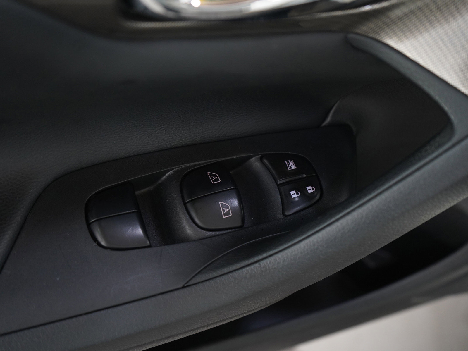 Used 2014 Nissan Altima 2.5 SL w/ Moonroof Package FWD image 18
