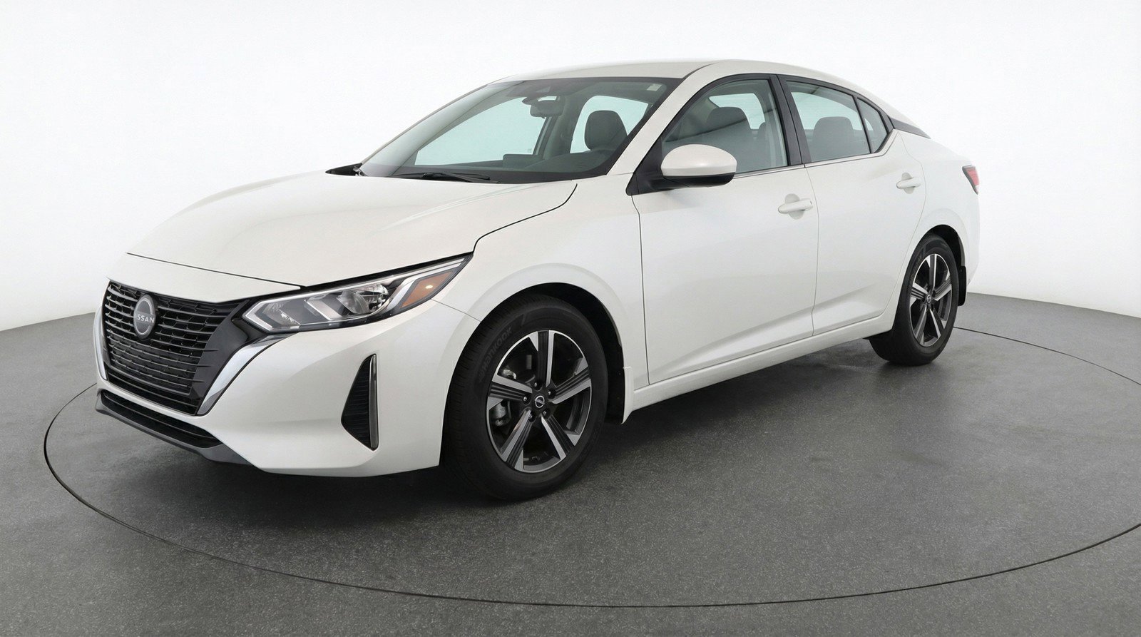 Used 2025 Nissan Sentra SV image 3