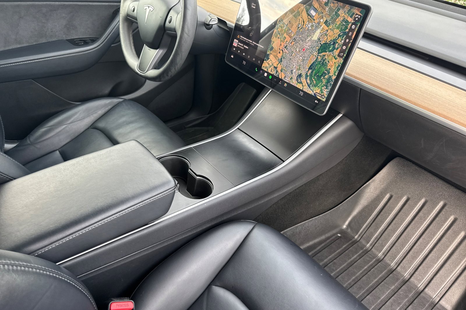 Used 2020 Tesla Model Y Long Range image 13