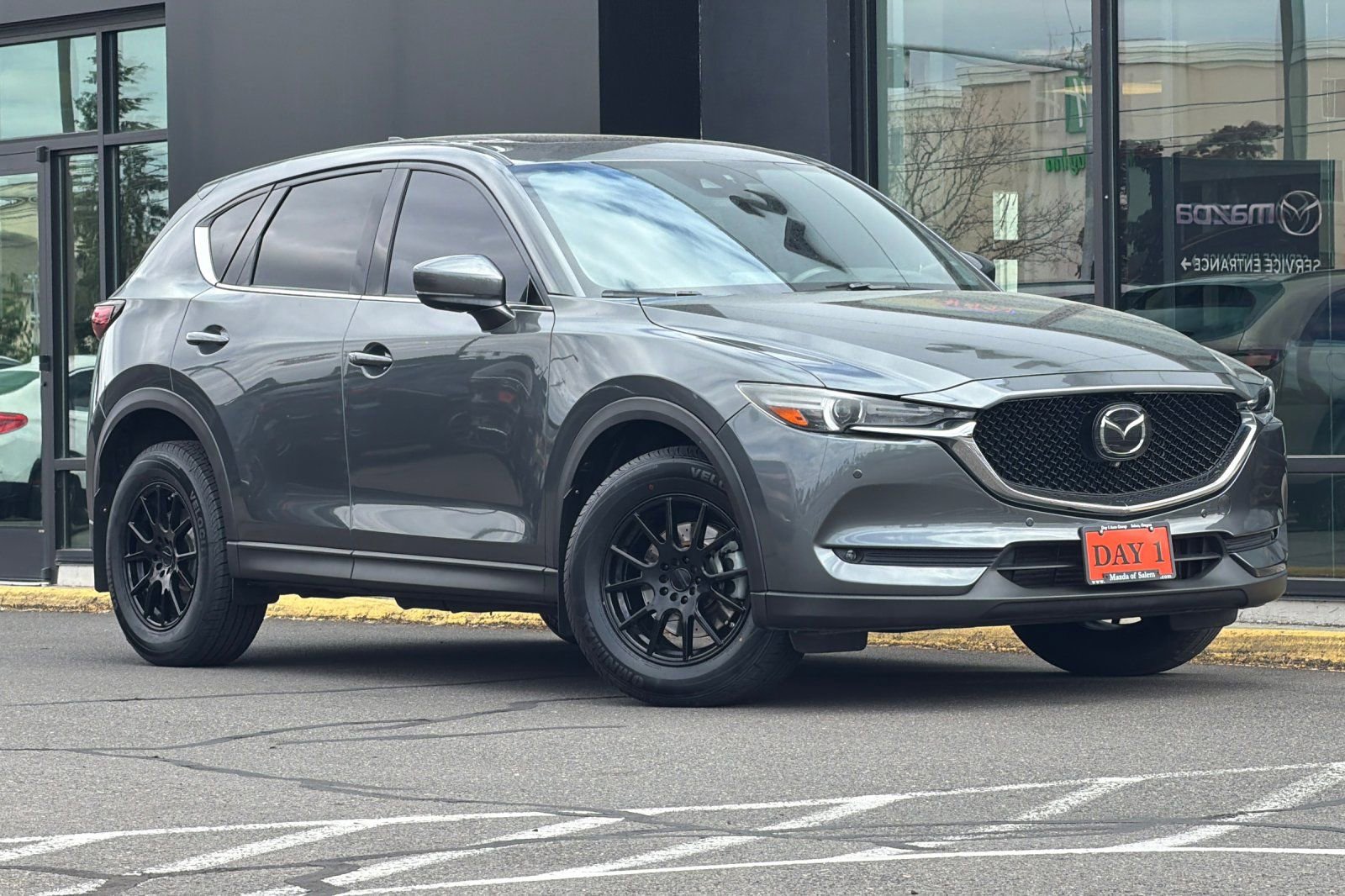 Used 2019 MAZDA CX-5 Signature AWD/4WD image 2
