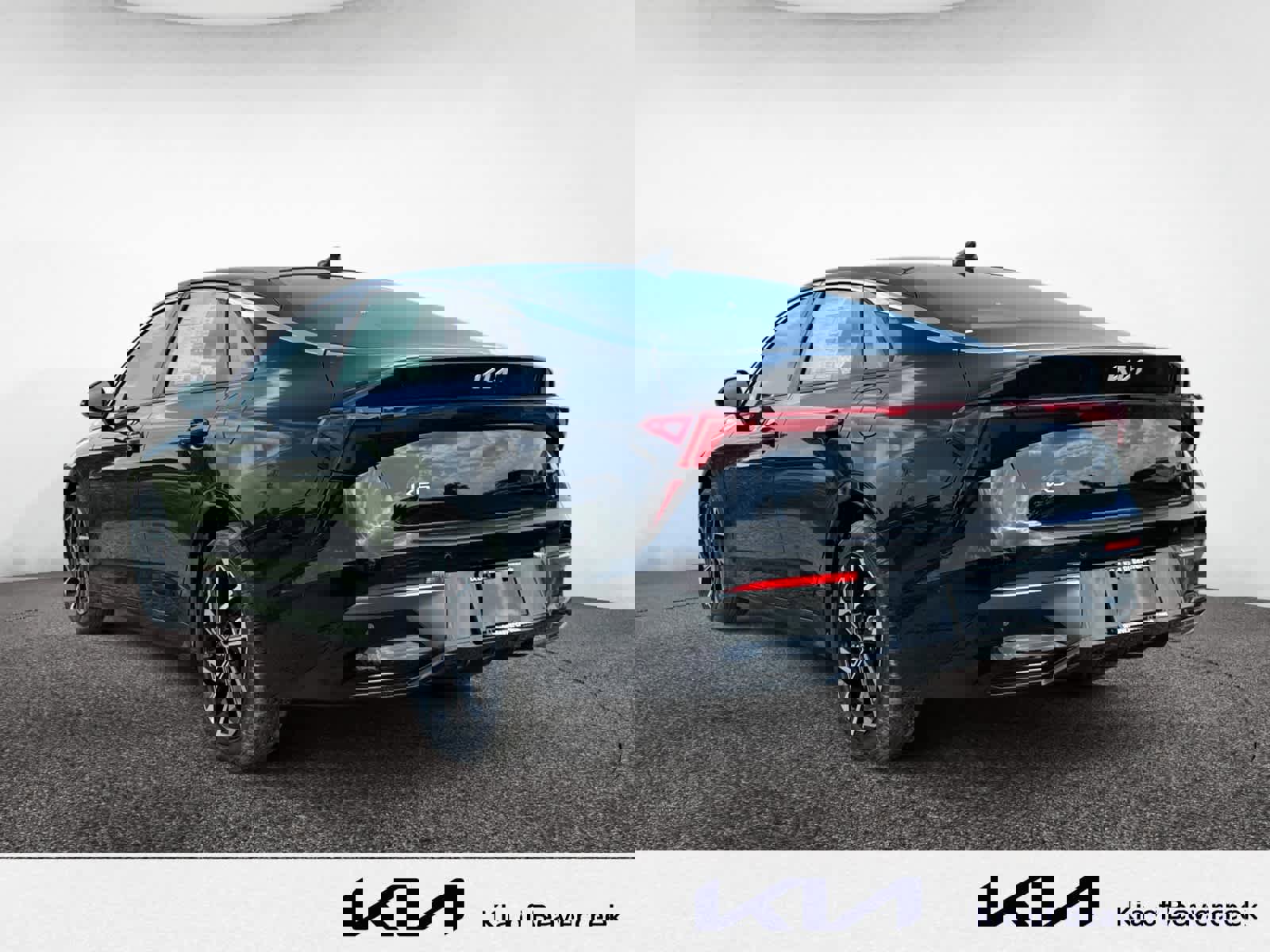 New 2025 Kia K5 EX image 3