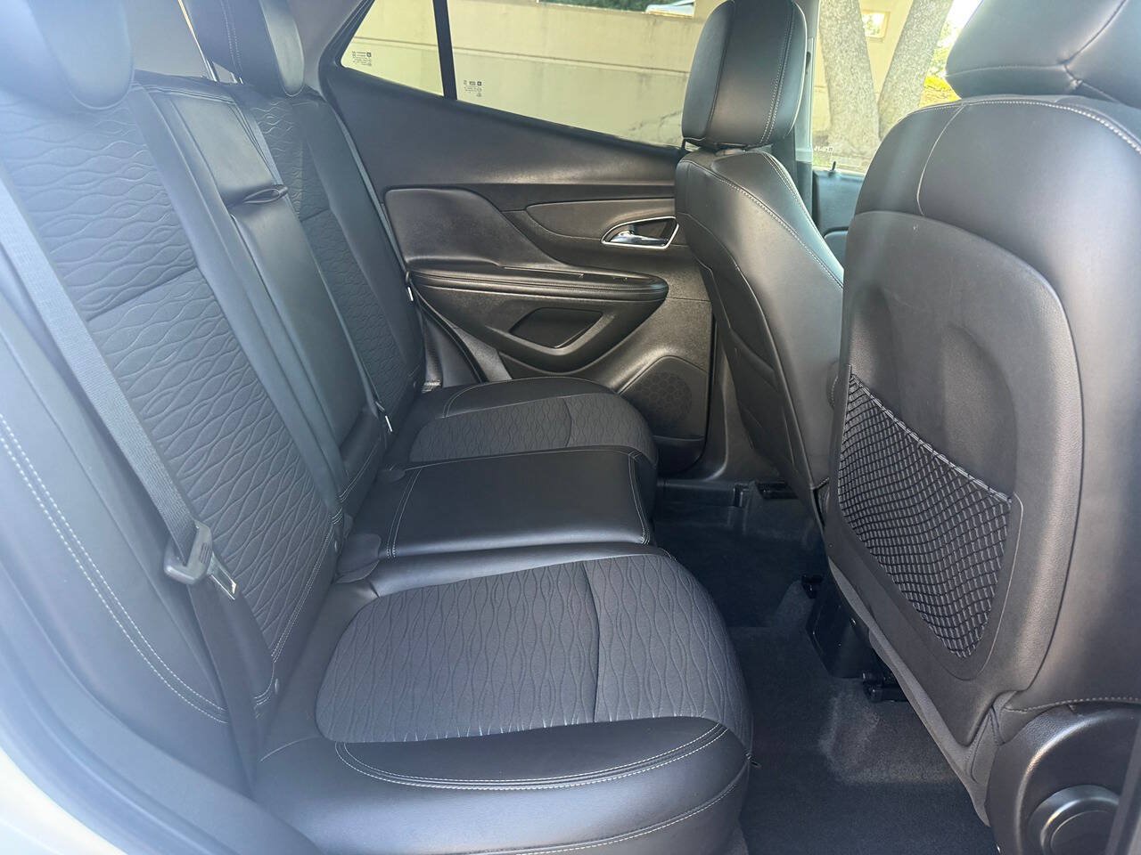 Used 2015 Buick Encore FWD image 16