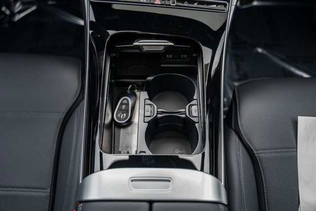 New 2025 Mercedes-Benz C 300 4MATIC Sedan image 23