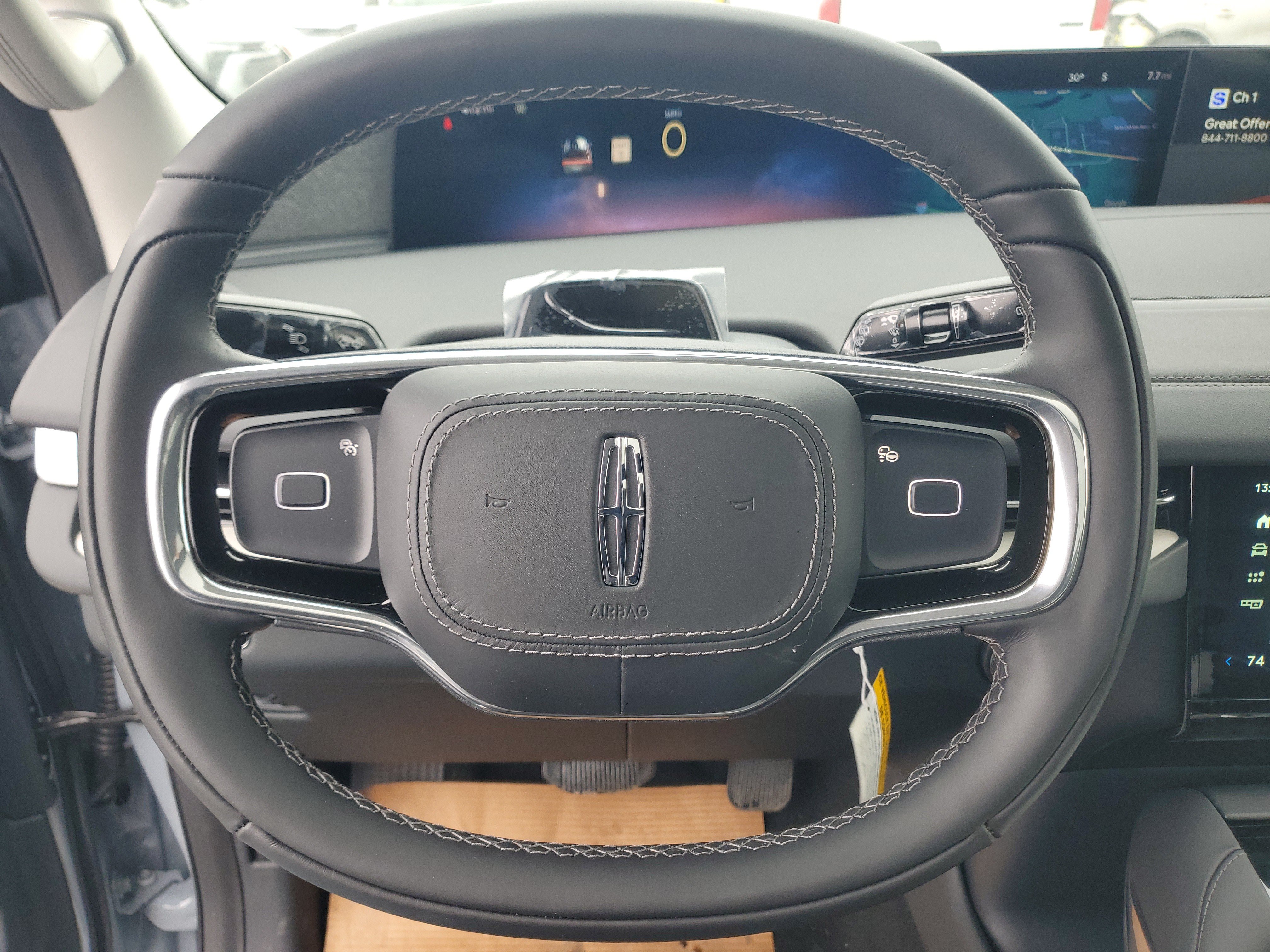 New 2026 Lincoln Navigator Reserve AWD/4WD image 16