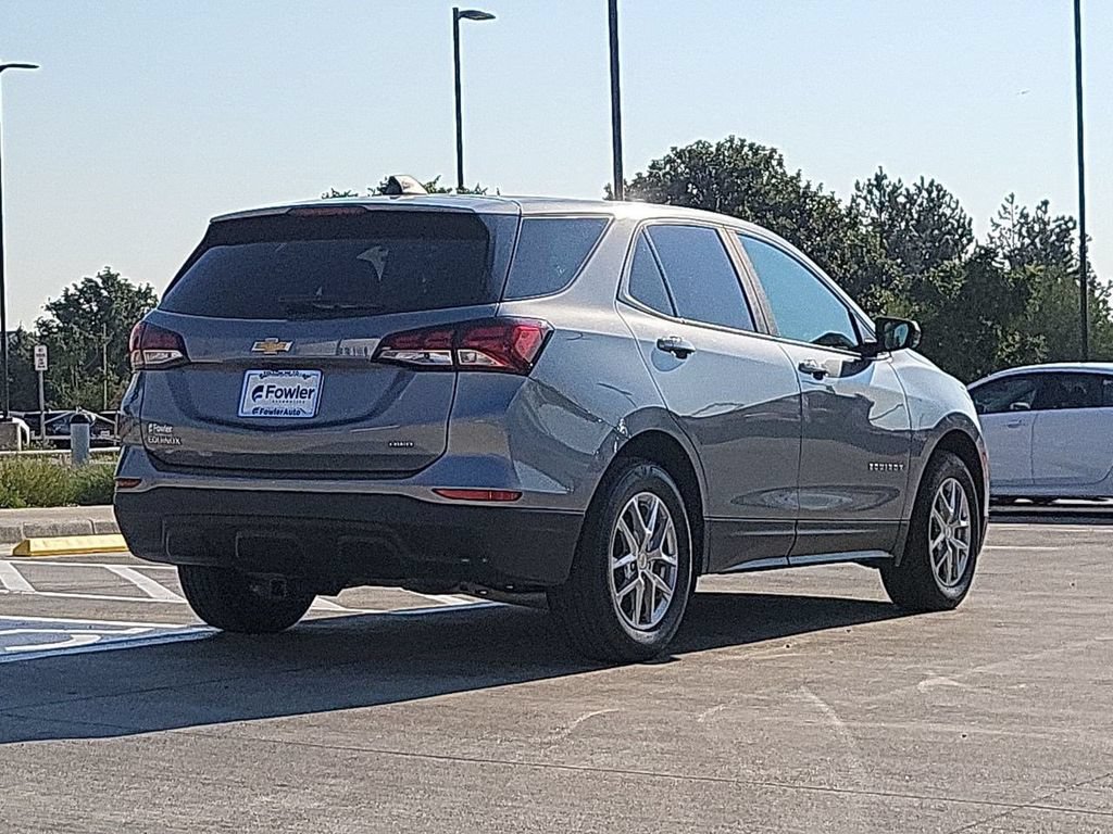 Used 2023 Chevrolet Equinox LS w/ LS Convenience Package AWD/4WD image 8