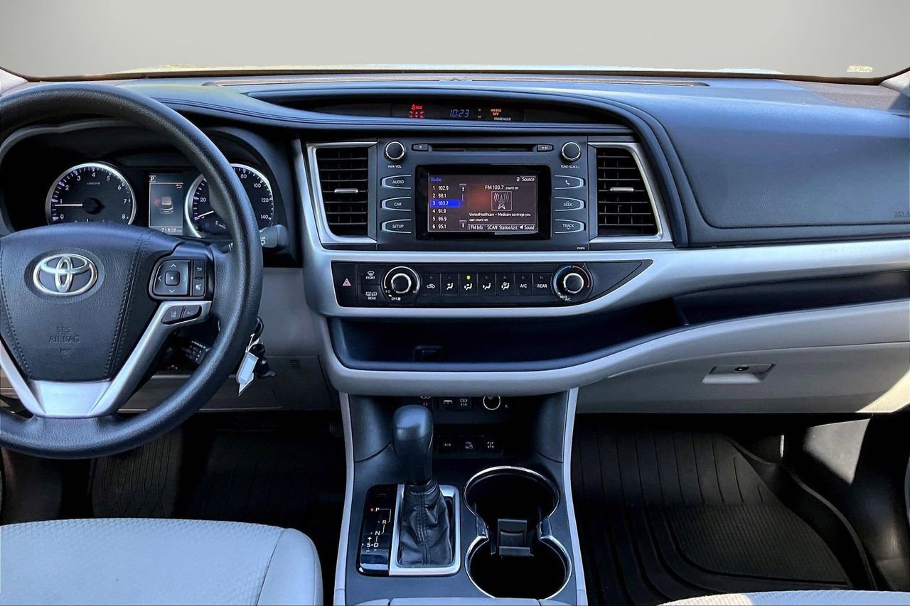 Used 2019 Toyota Highlander LE w/ Protection Package #3 image 12