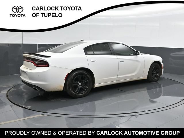 Used 2022 Dodge Charger SXT RWD image 3