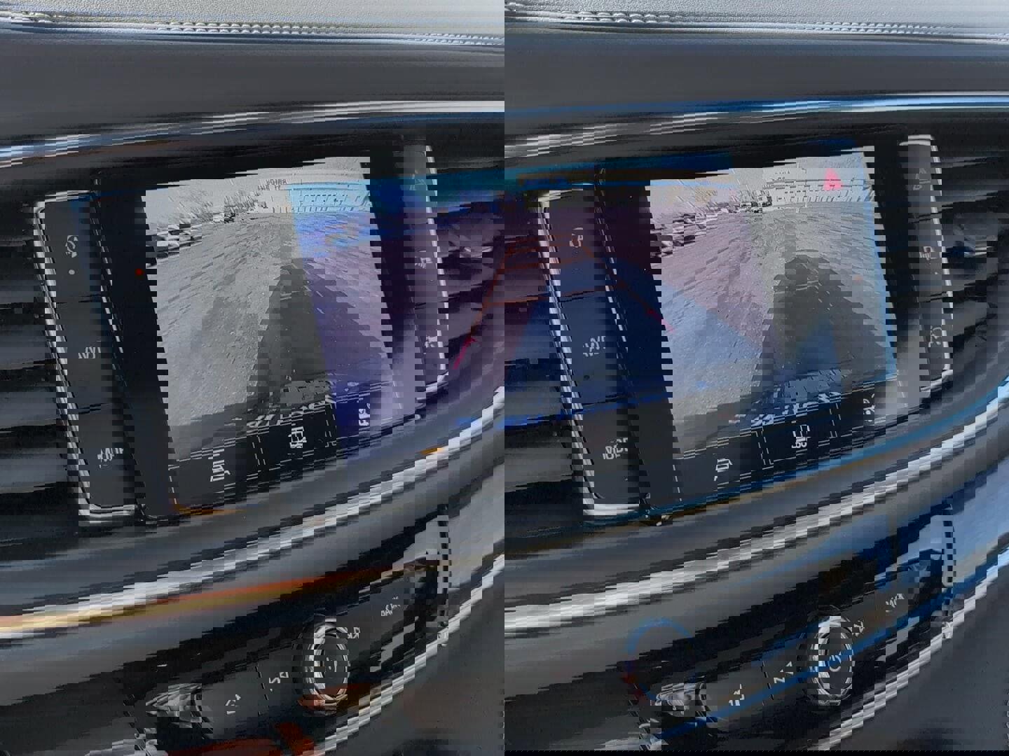 Used 2024 Buick Enclave Essence w/ Experience Buick Package image 38