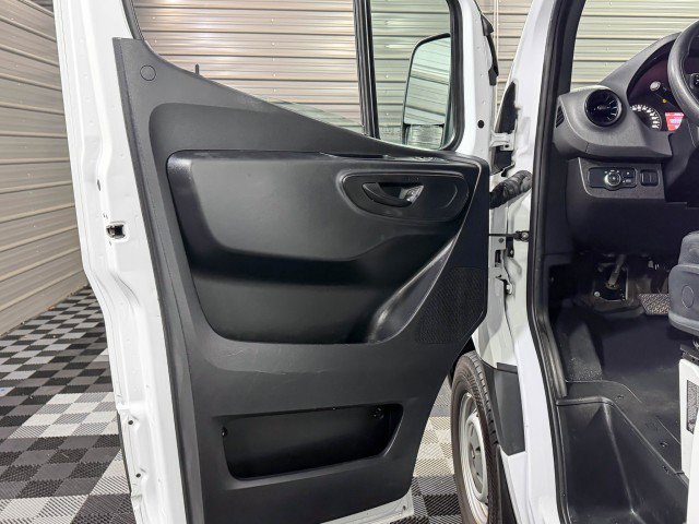 Used 2021 Mercedes-Benz Sprinter 3500 image 28