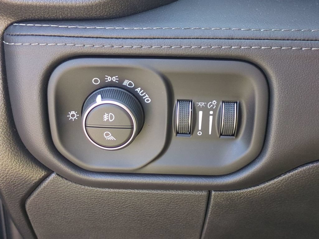 New 2026 RAM 2500 Rebel w/ Rebel Level 2 Equipment Group AWD/4WD image 20