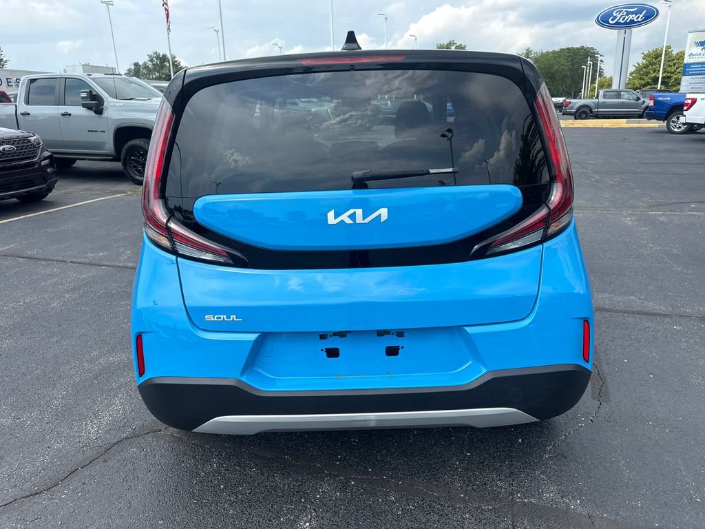 Used 2025 Kia Soul S FWD image 8