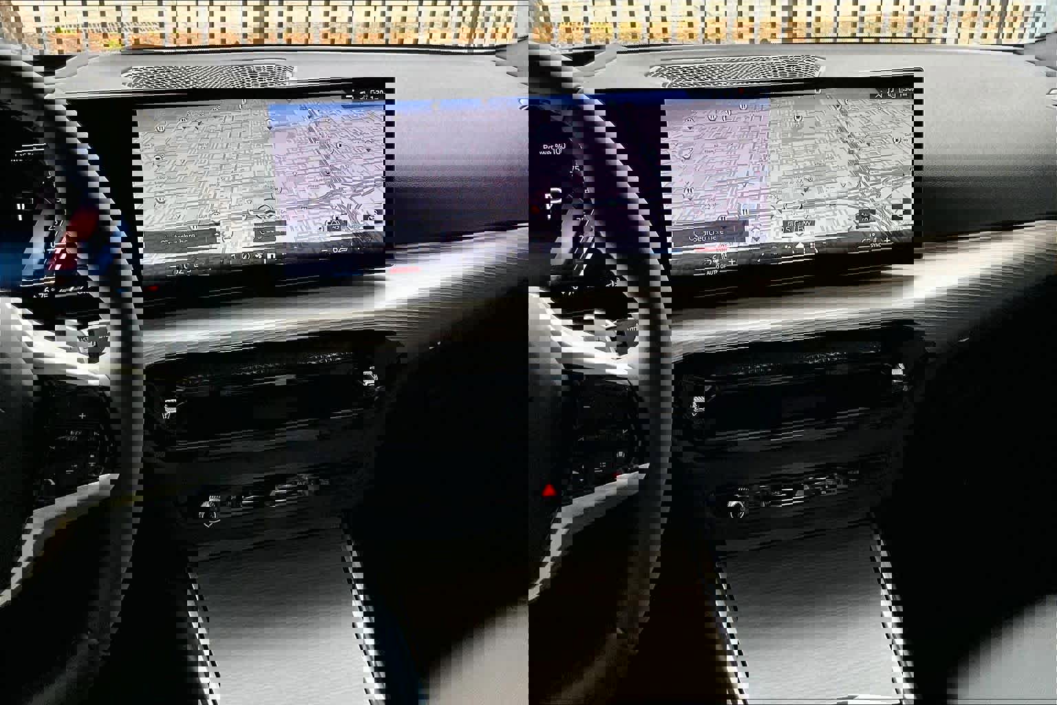 Certified 2025 BMW 330i Sedan image 6