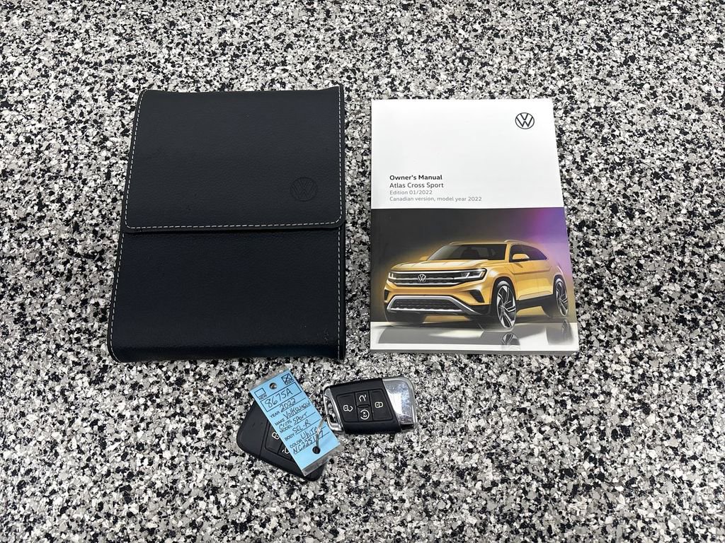 Used 2022 Volkswagen Atlas Cross Sport SEL R-Line image 24