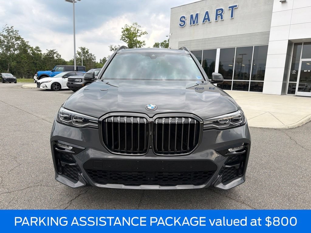 Used 2022 BMW X7 xDrive40i w/ M Sport Package AWD/4WD image 9