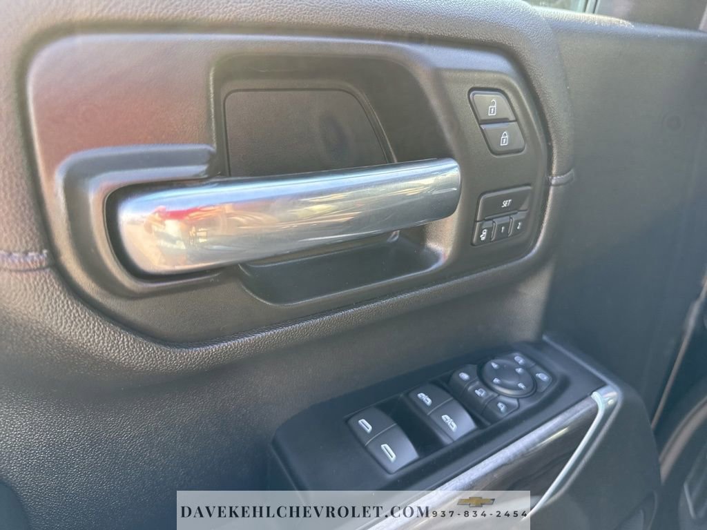 Used 2020 Chevrolet Silverado 2500 LTZ w/ LTZ Convenience Package image 9