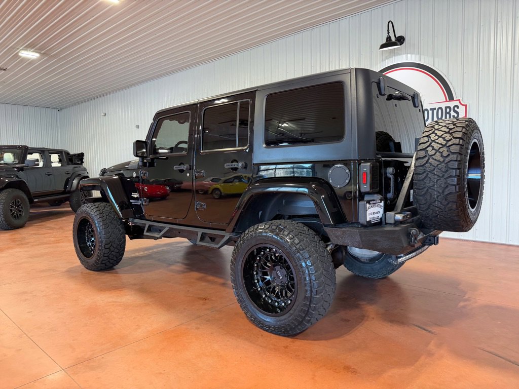 Used 2014 Jeep Wrangler Unlimited Sahara image 9