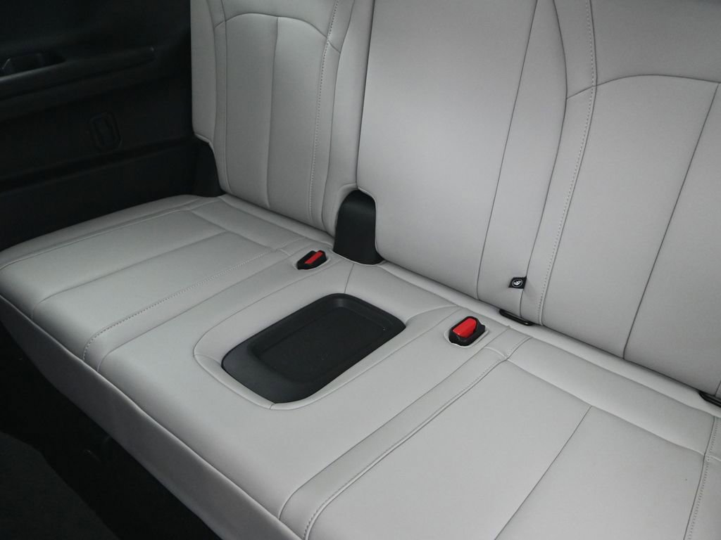 Used 2026 INFINITI QX60 Pure w/ Cargo Package image 17