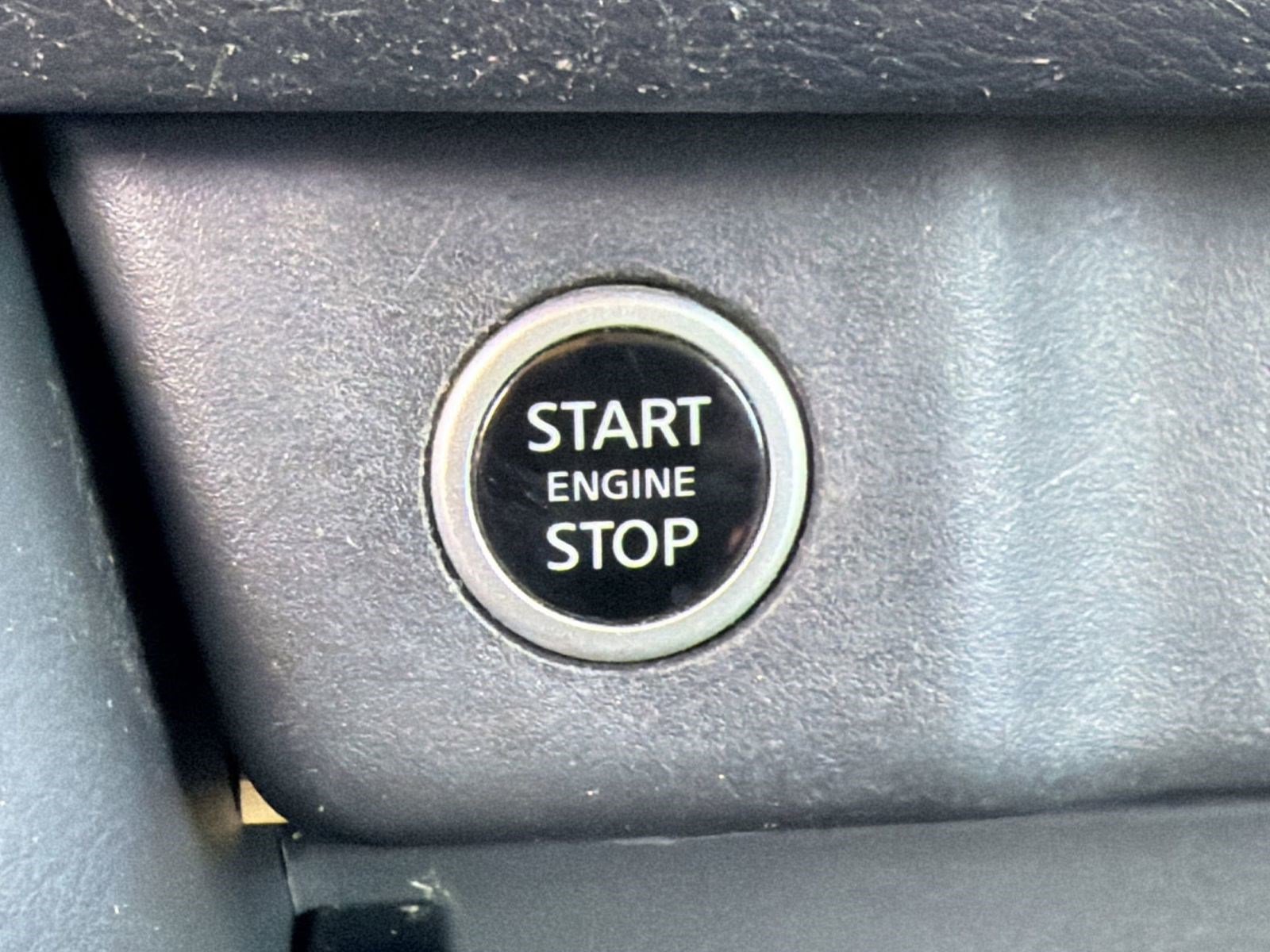 Used 2021 Nissan Rogue S image 25