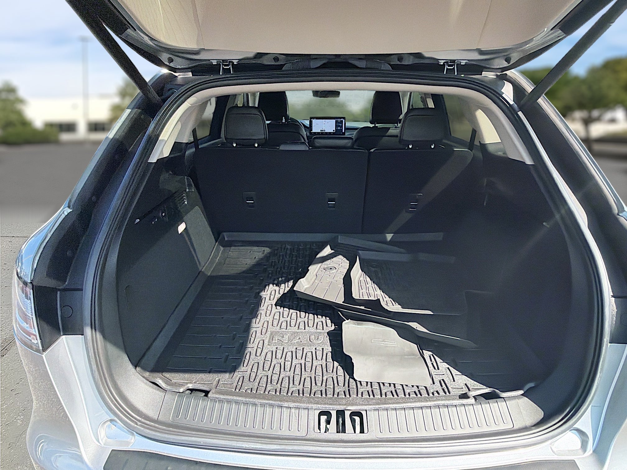 Used 2023 Lincoln Nautilus FWD w/ Premium Package image 26