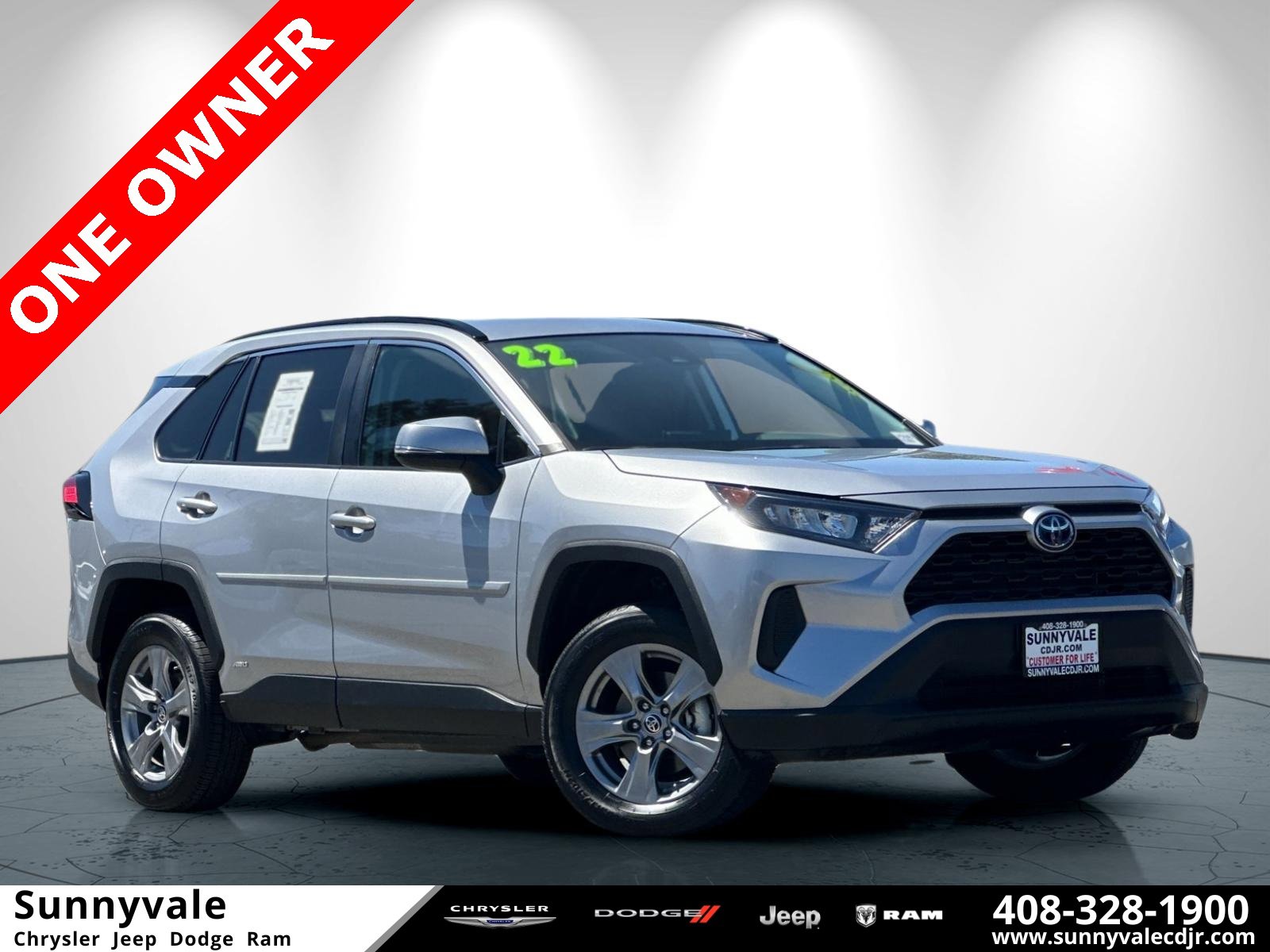 Used 2022 Toyota RAV4 LE image 1