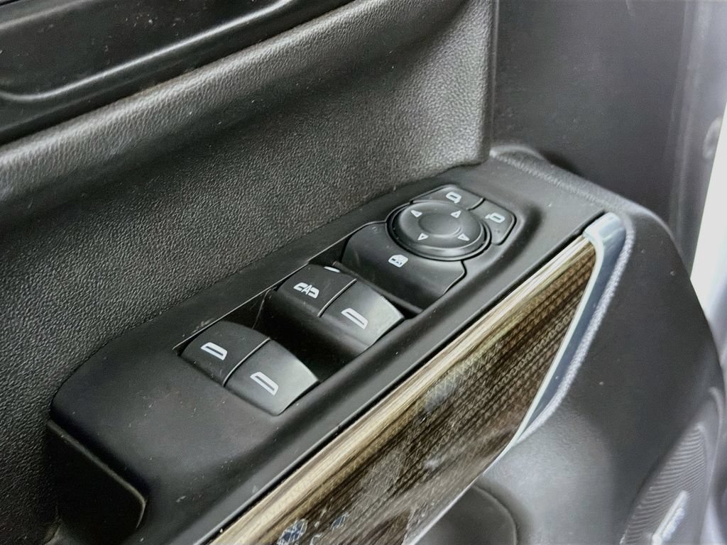Used 2020 Chevrolet Silverado 1500 RST AWD/4WD image 21