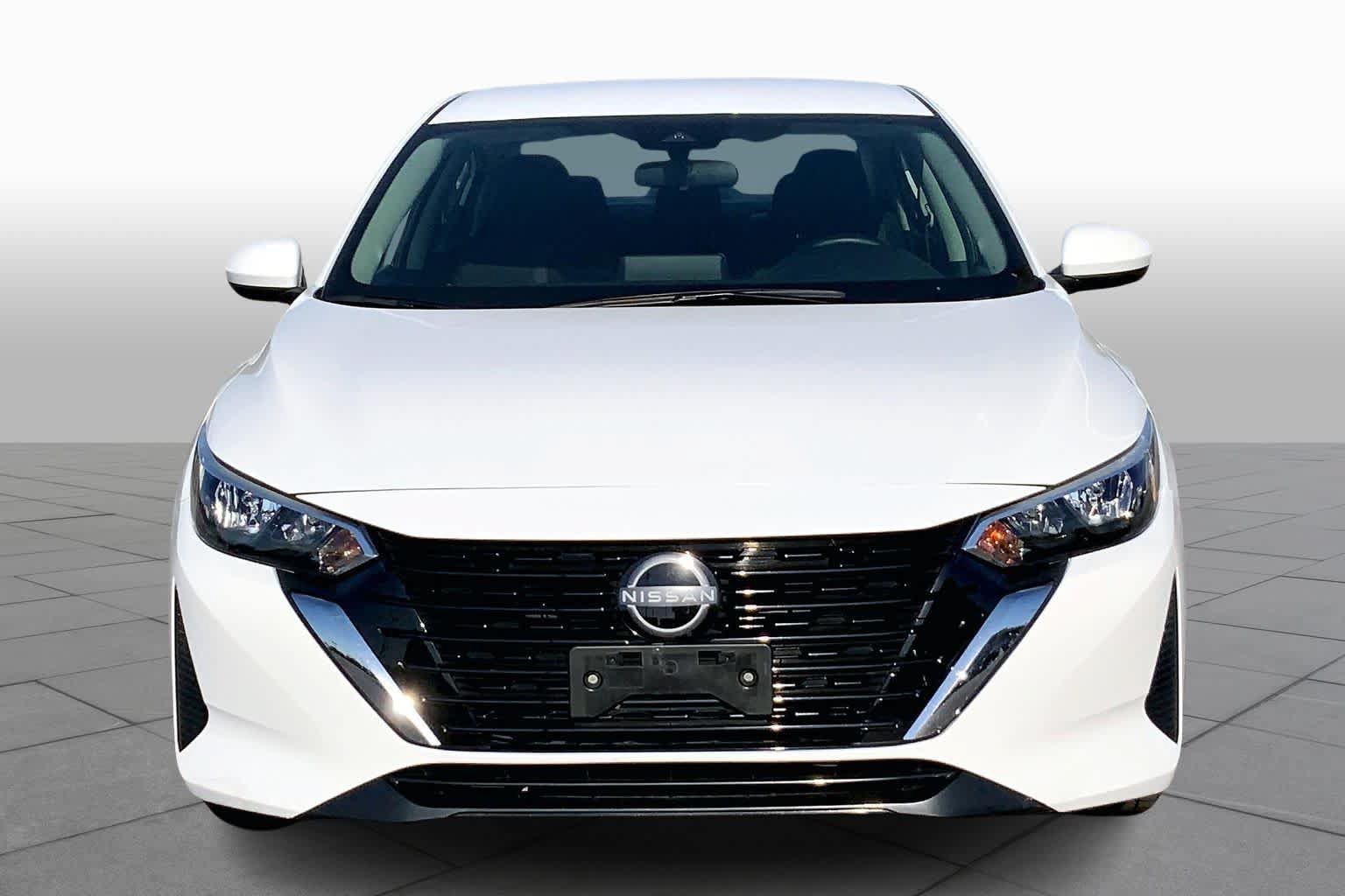 Used 2024 Nissan Sentra SV FWD image 3