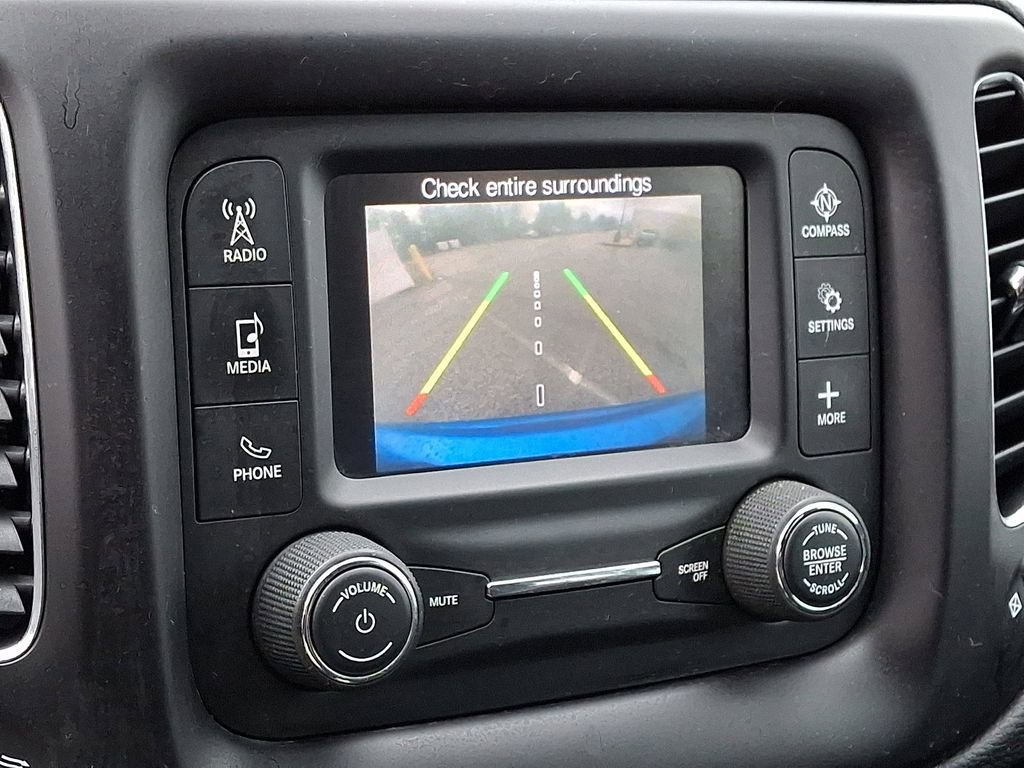 Used 2018 Jeep Compass Latitude AWD/4WD image 4