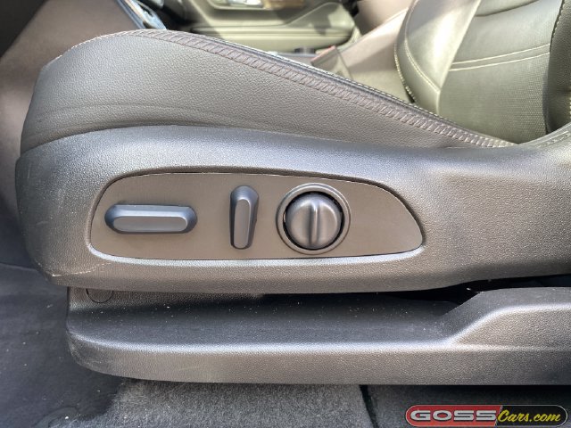 Used 2024 GMC Terrain Denali w/ Denali Premium Package AWD/4WD image 27