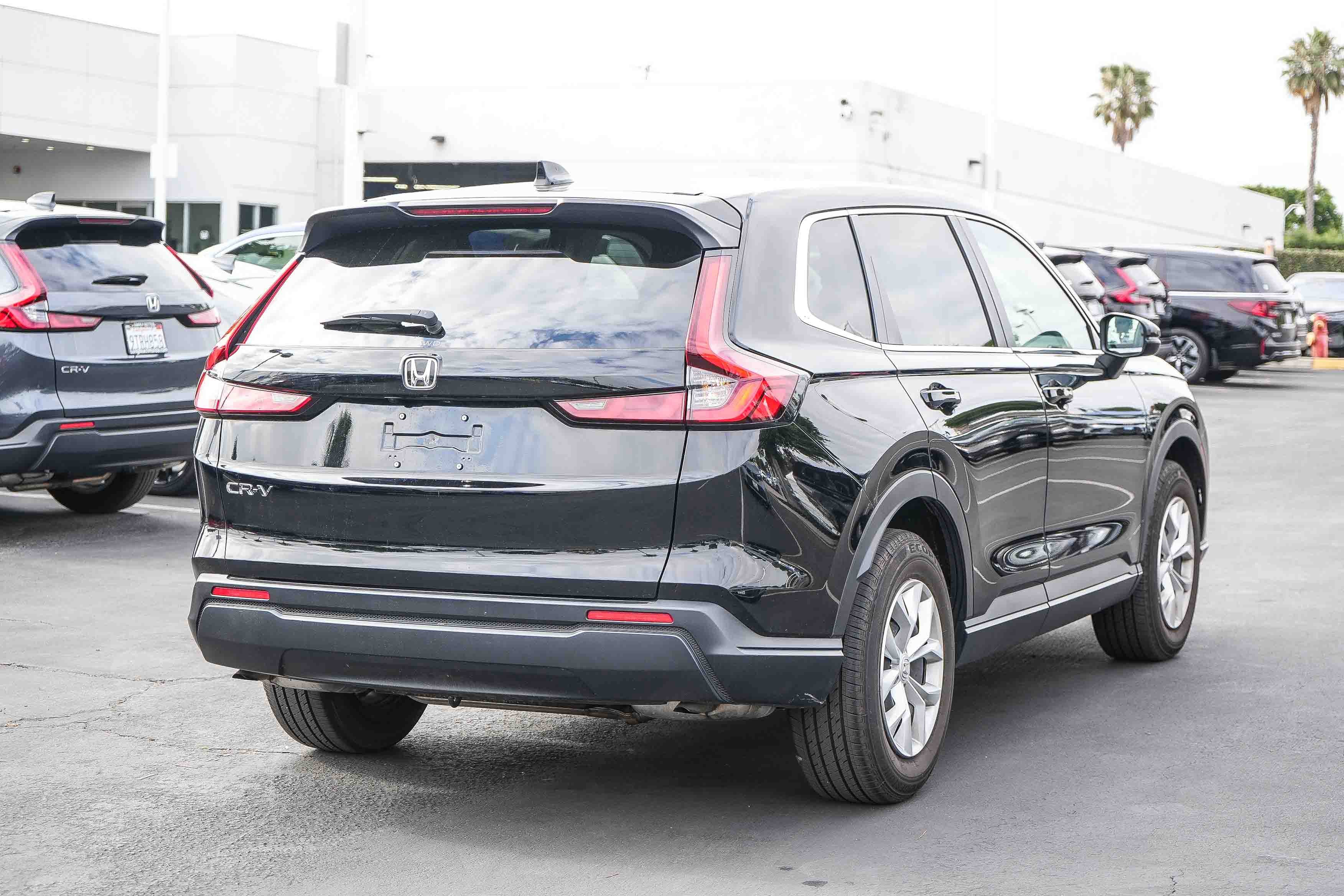 Used 2025 Honda CR-V LX image 7