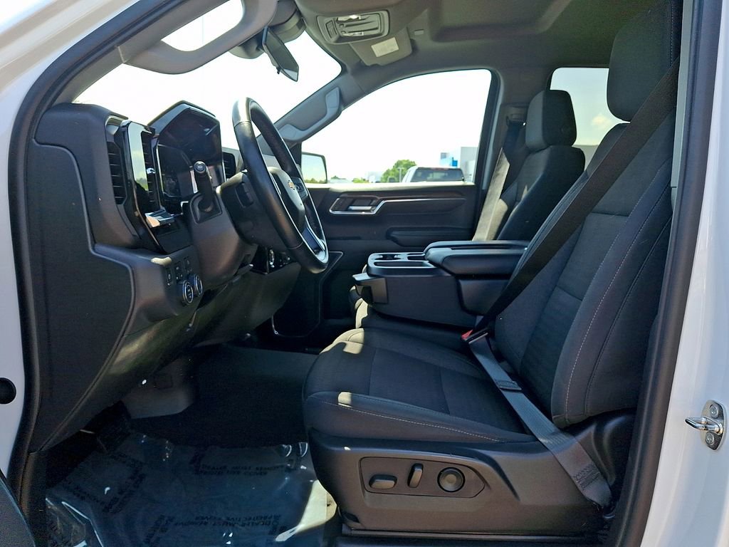 Certified 2024 Chevrolet Silverado 1500 LT AWD/4WD image 13