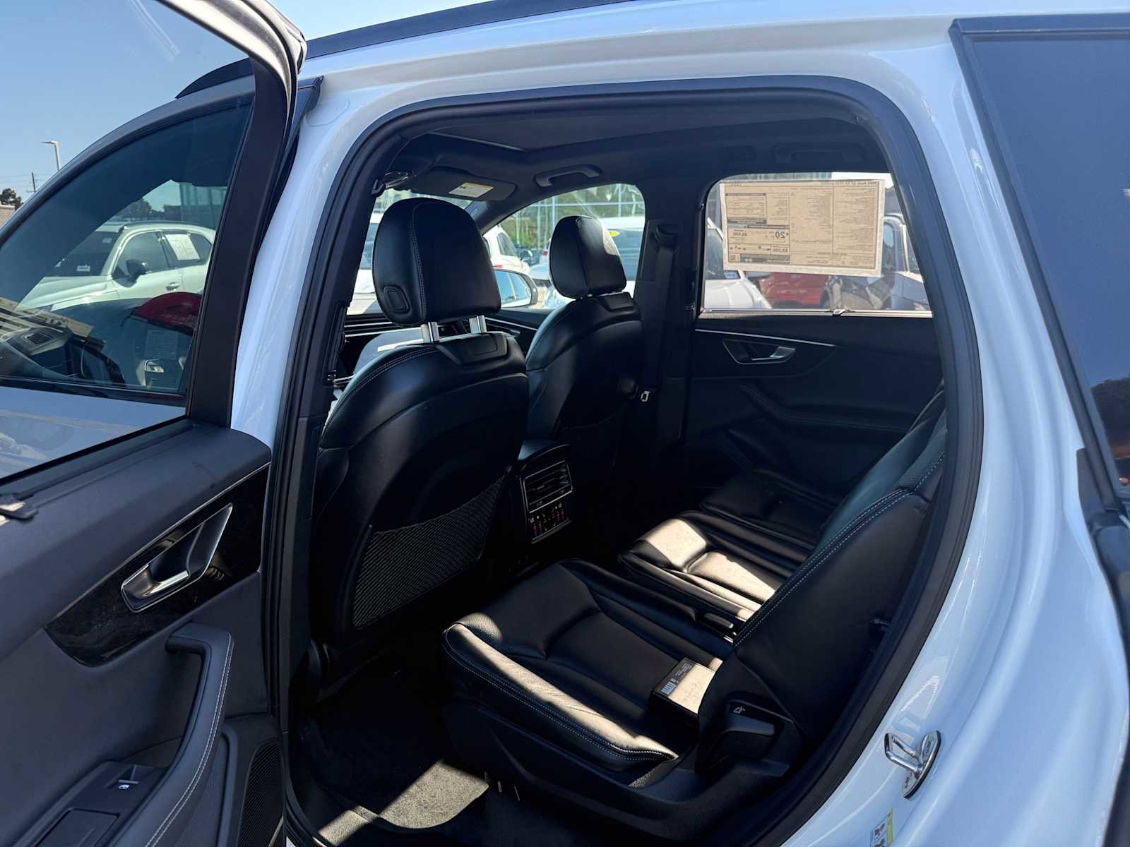 New 2025 Audi Q7 3.0T Prestige image 17