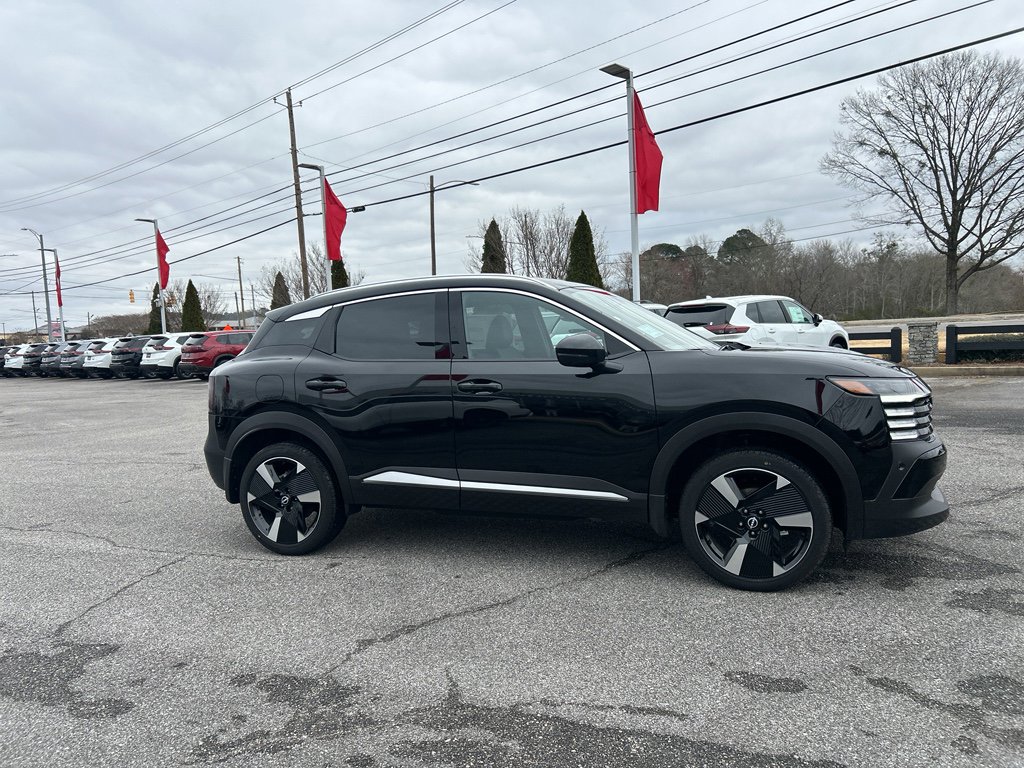New 2026 Nissan Kicks SR image 2