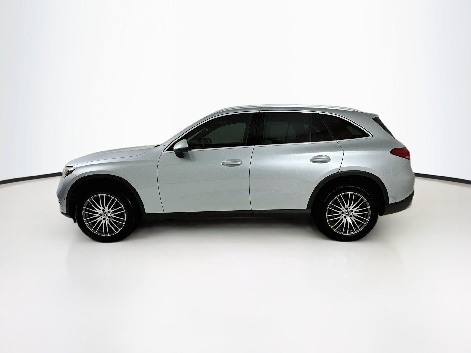 Used 2026 Mercedes-Benz GLC 300 image 5