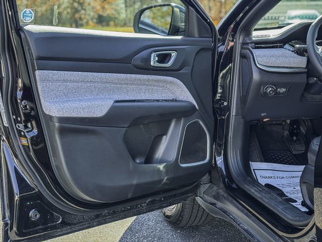 New 2025 Jeep Compass Latitude w/ Convenience Group image 44
