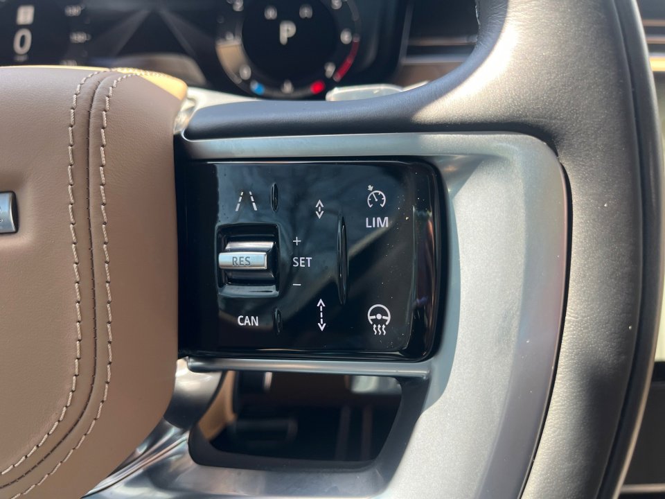 Certified 2024 Land Rover Range Rover SE AWD/4WD image 19