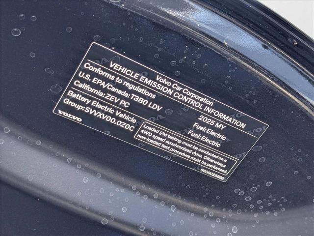 New 2025 Volvo EX30 Plus w/ Protection Package Premier image 18