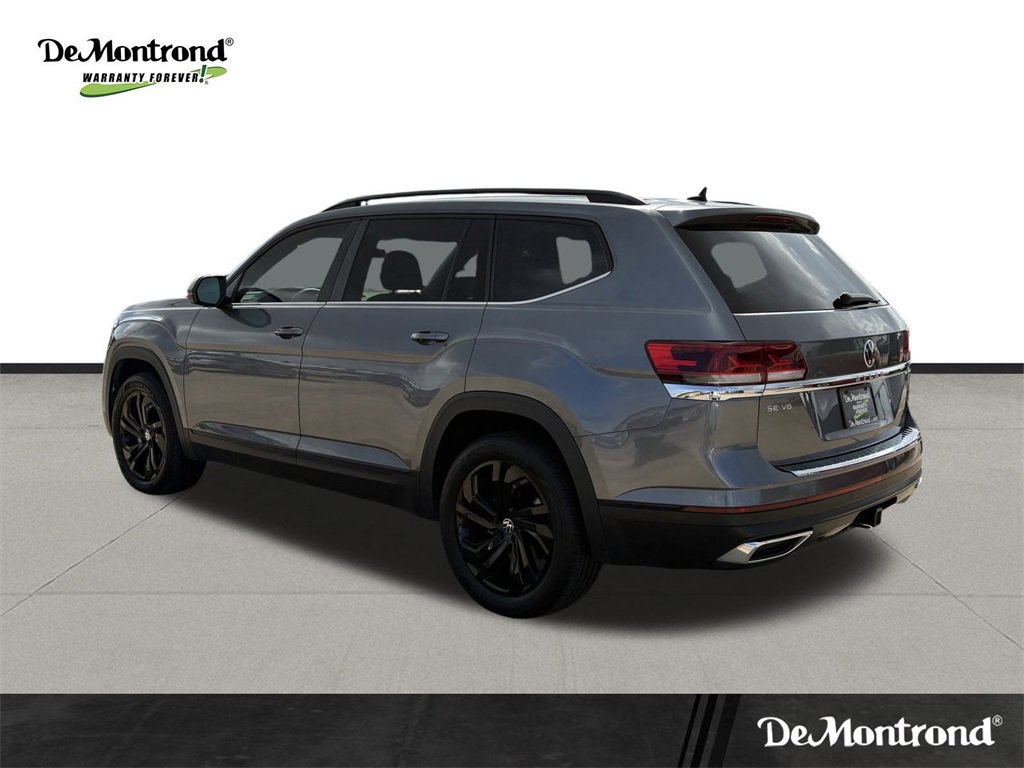 Used 2023 Volkswagen Atlas SE w/ Black Wheel Package image 7