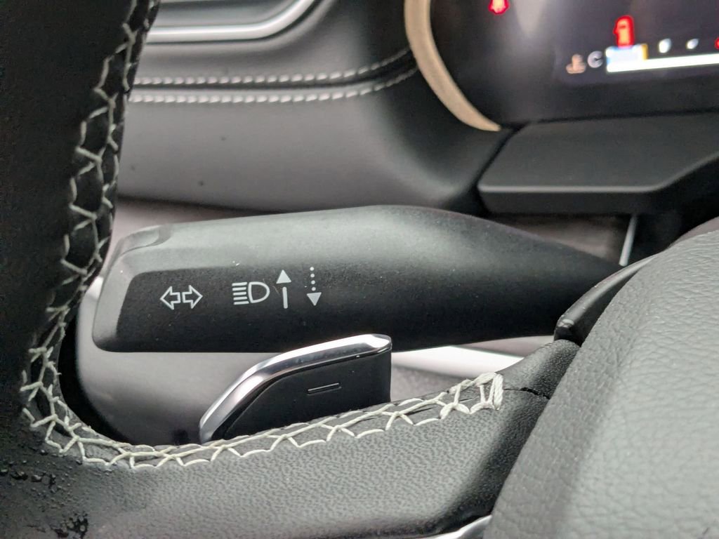 New 2025 Jeep Grand Cherokee Limited w/ Luxury Tech Group II AWD/4WD image 28