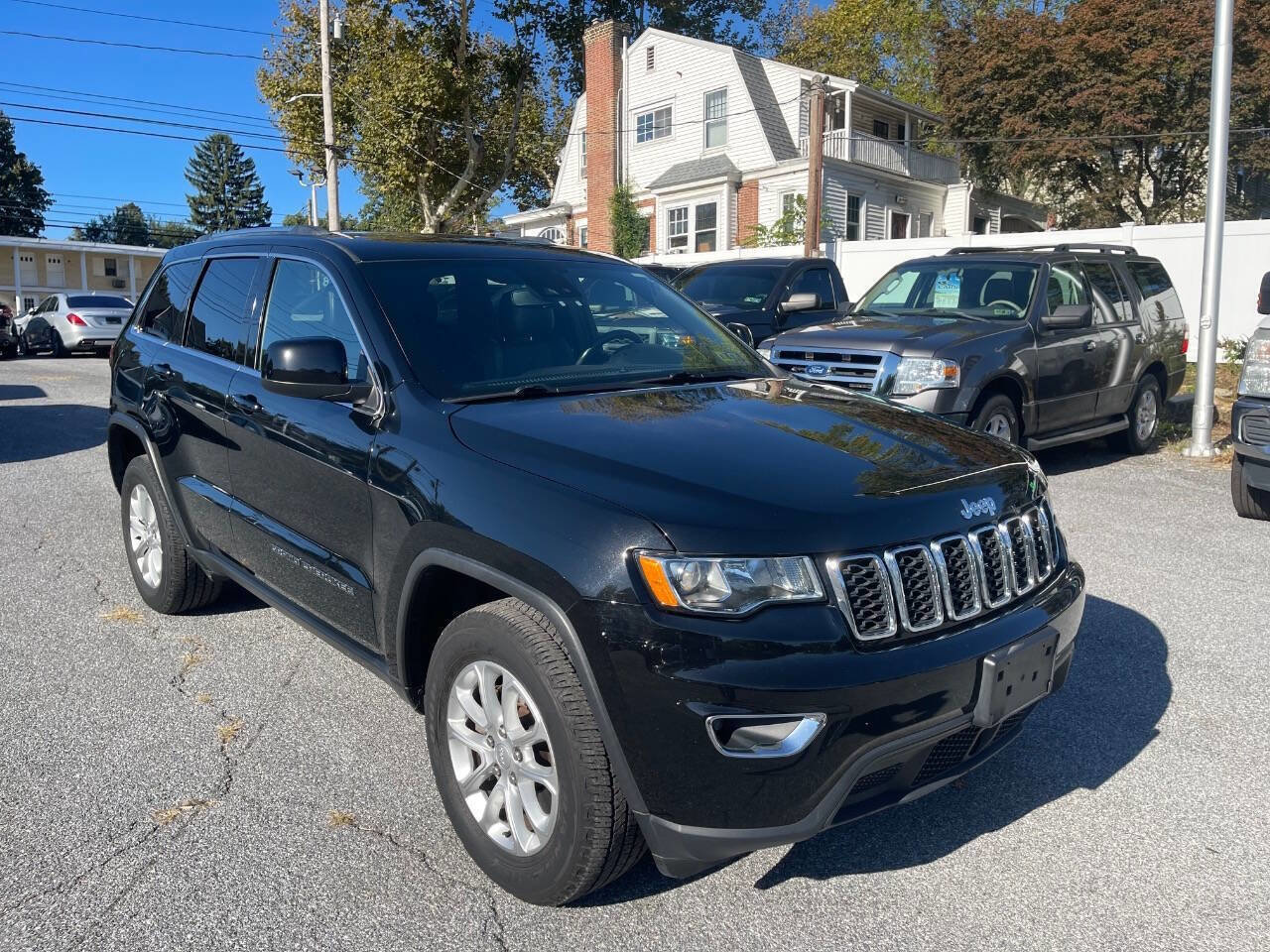 Used 2021 Jeep Grand Cherokee Laredo X image 8