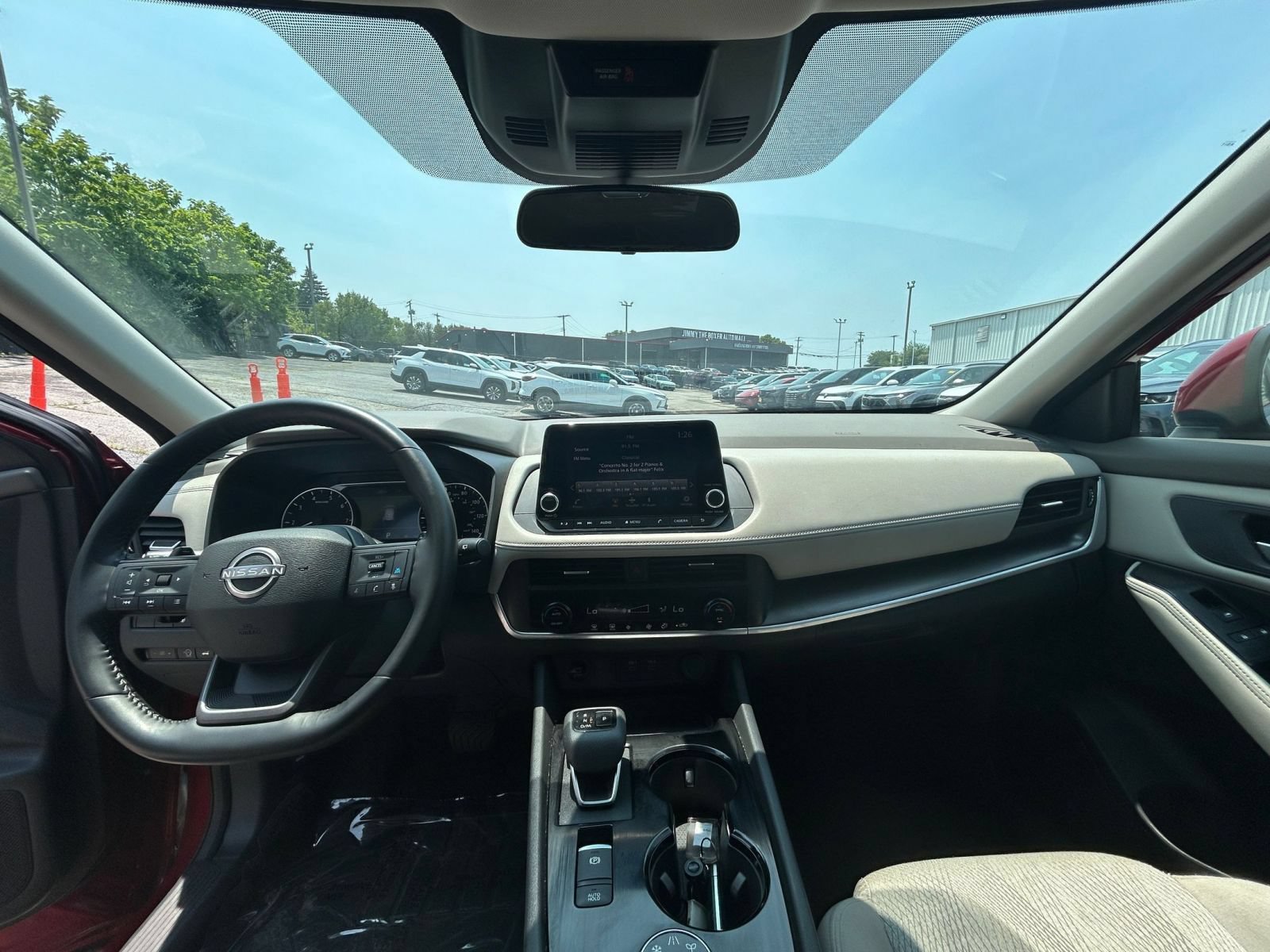 Used 2025 Nissan Rogue SV AWD/4WD image 24