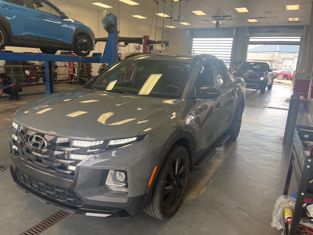 Used 2023 Hyundai Santa Cruz Night image 2
