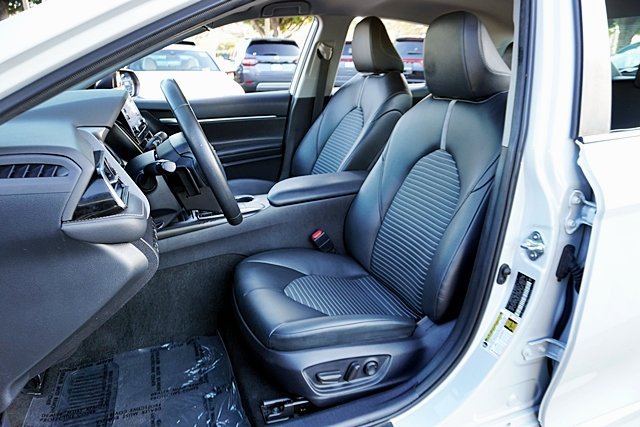 Used 2023 Toyota Camry SE FWD image 21